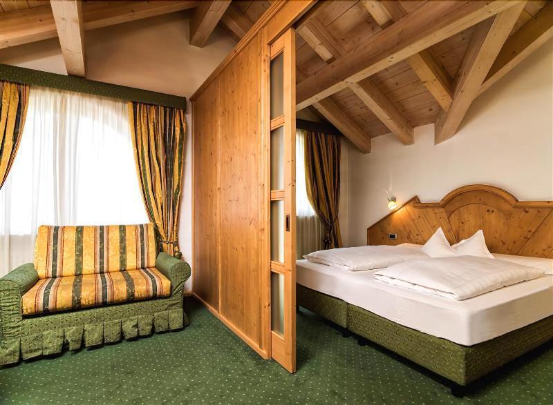 Leading Relax Hotel Maria Моена Екстер'єр фото
