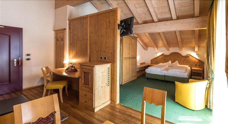 Leading Relax Hotel Maria Моена Екстер'єр фото