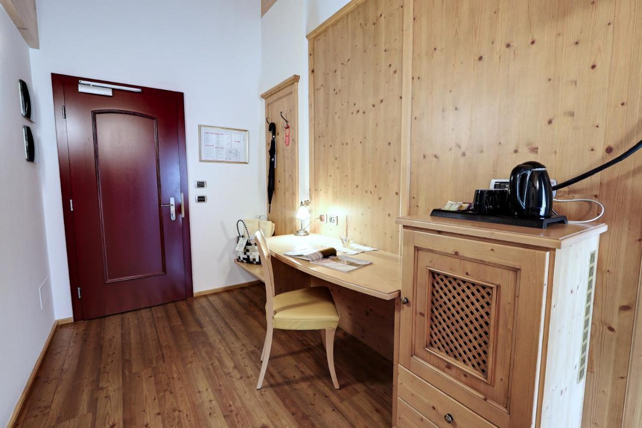 Leading Relax Hotel Maria Моена Екстер'єр фото