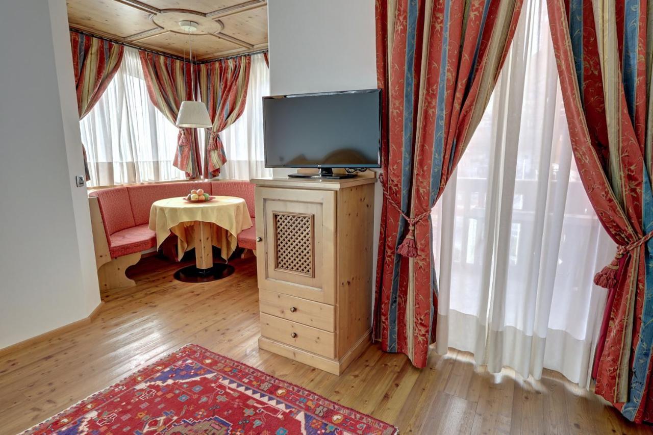 Leading Relax Hotel Maria Моена Екстер'єр фото