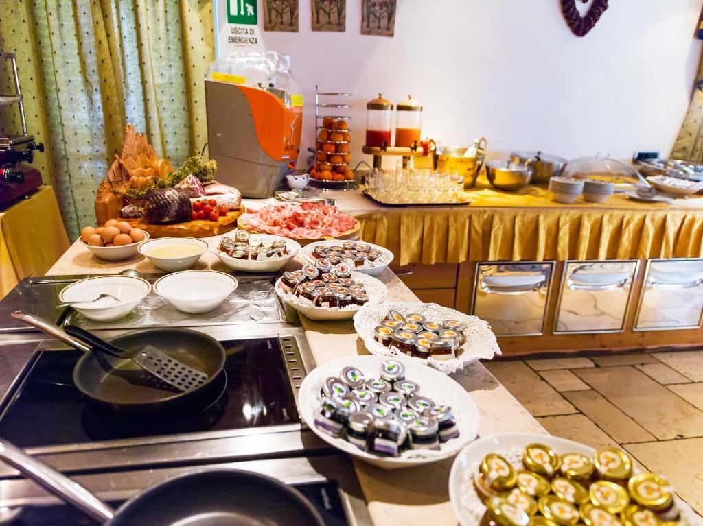 Leading Relax Hotel Maria Моена Екстер'єр фото