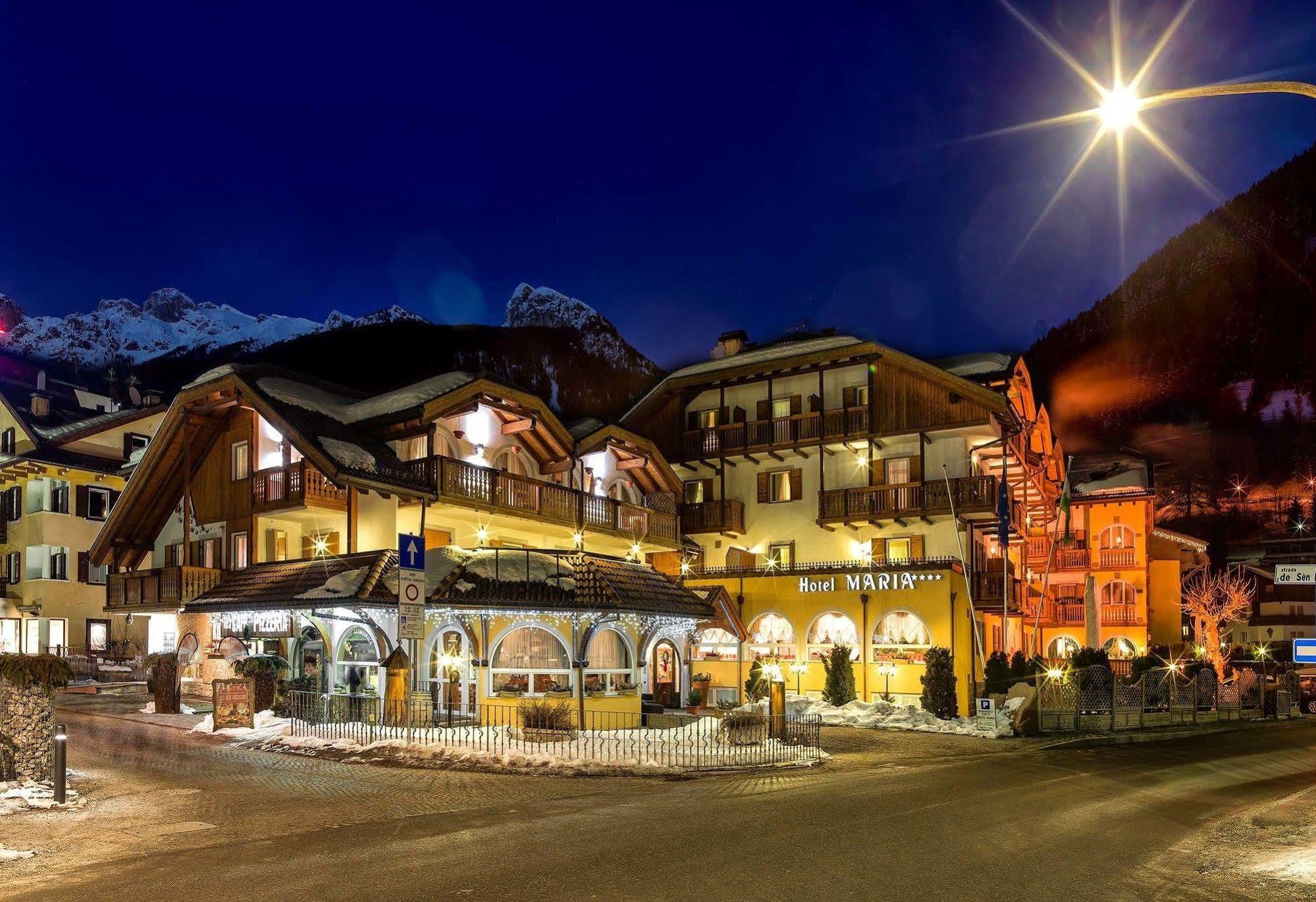 Leading Relax Hotel Maria Моена Екстер'єр фото